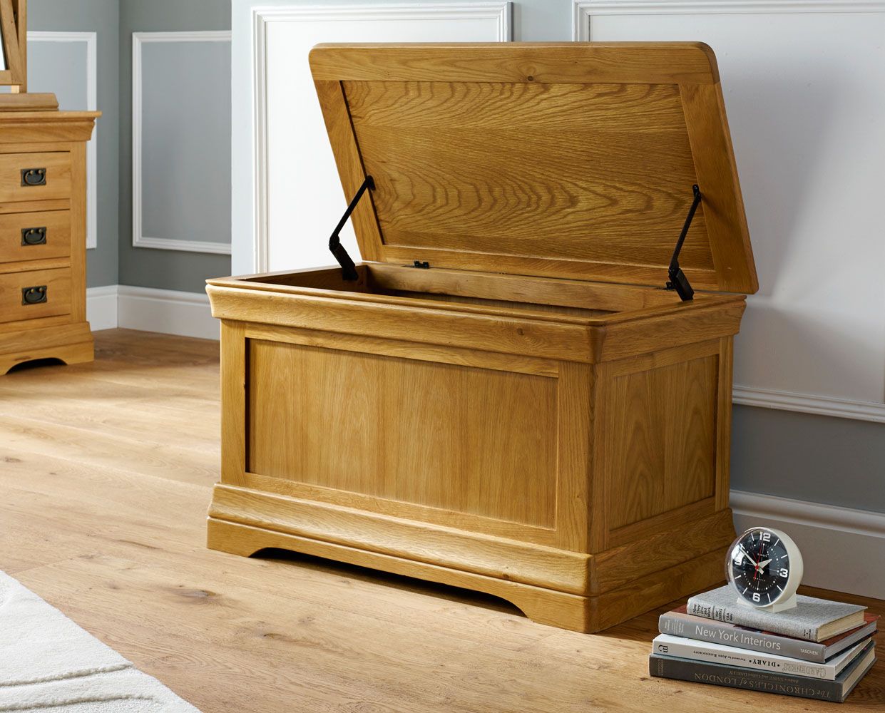 Farmhouse Country Oak Storage Blanket Box - SUMMER SALE Farmhouse Country Oak Storage Blanket Box - SUMMER SALE